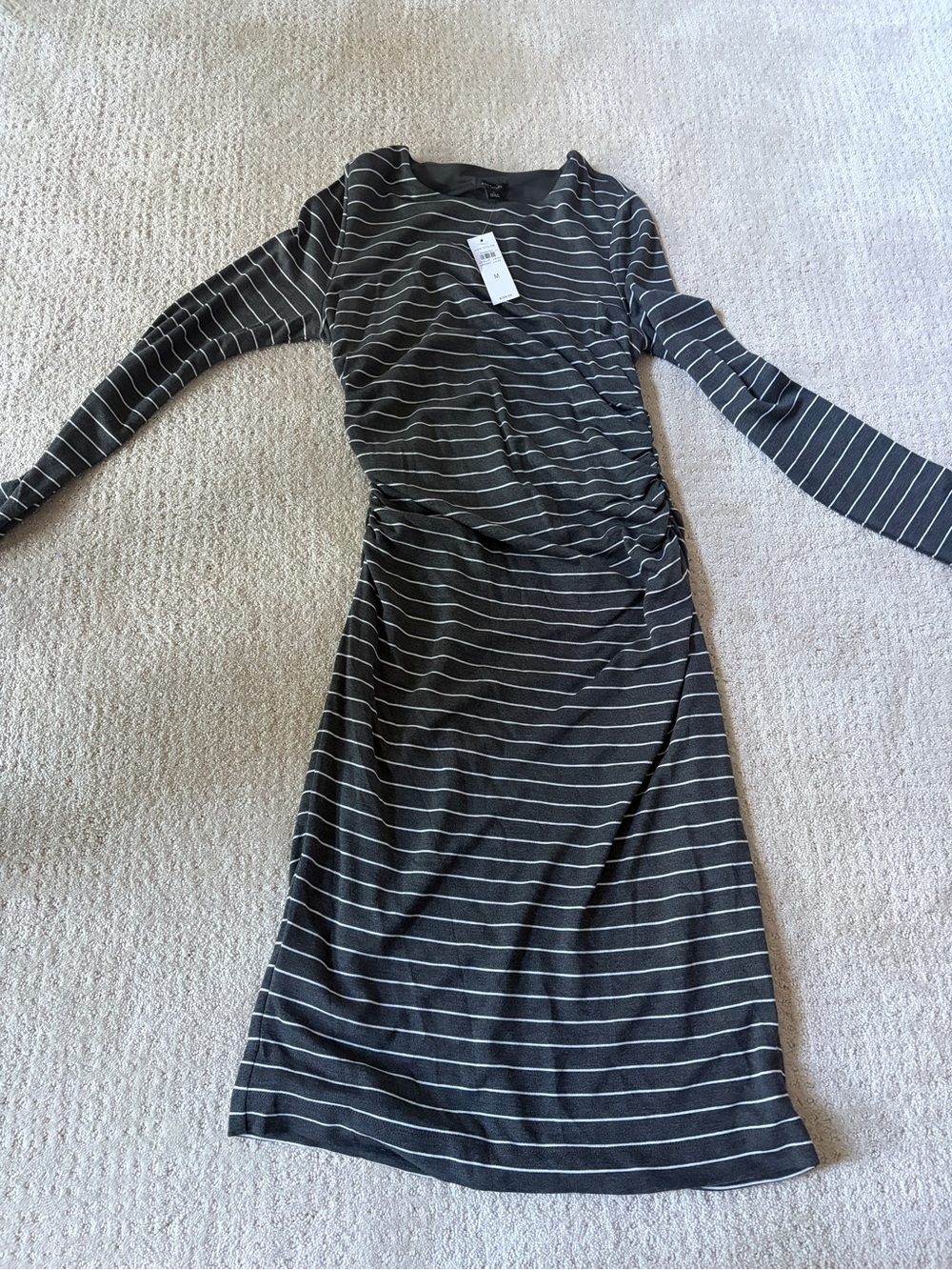 Ann Taylor Gray/White Striped Sheath Dress V-Neck Long Sleeve Knee Length M